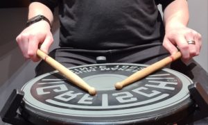 Read more about the article Matched Grip or Traditional Grip How-to: Hold your drumsticks correctly